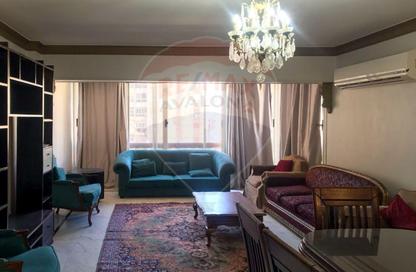 شقة - 3 غرف نوم - 2 حمامات للايجار في شارع المعسكر الرومانى - رشدي - حي شرق - الاسكندرية