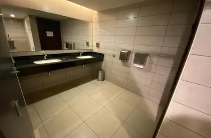 Office Space - Studio - 4 Bathrooms for rent in Arkan Plaza - 26th of July Corridor - Sheikh Zayed City - Giza