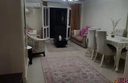 Apartment - 2 Bedrooms - 2 Bathrooms for sale in 7th District - Sheikh Zayed City - Giza