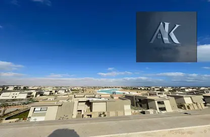 شاليه - 4 غرف نوم - 4 حمامات للبيع في سوان ليك - قسم الضبعة - الساحل الشمالي