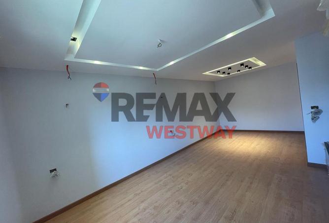 8411098 - Property Image 3