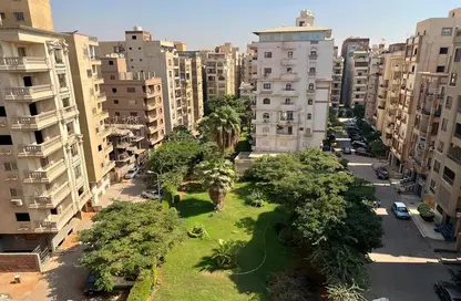 Apartment - 3 Bedrooms - 2 Bathrooms for sale in El Laselky St. - Hay El Maadi - Cairo