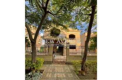 Villa - 4 Bedrooms - 4 Bathrooms for sale in Zizinia Flowers - 5th District - Shorouk City - Cairo