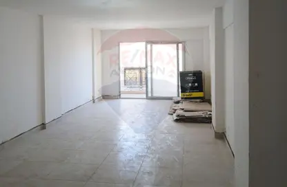 Apartment - 4 Bedrooms - 3 Bathrooms for sale in Smouha - Hay Sharq - Alexandria