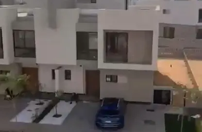 منزل مزدوج - 4 غرف نوم - 5 حمامات للبيع في كمبوند البروج - كمبوندات الشروق - مدينة الشروق - القاهرة منزل مزدوج - 4 غرف نوم - 5 حمامات للبيع في كمبوند البروج - كمبوندات الشروق - مدينة الشروق - القاهرة