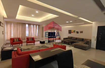 Apartment - 3 Bedrooms - 2 Bathrooms for sale in Sarayat Al Maadi - Hay El Maadi - Cairo