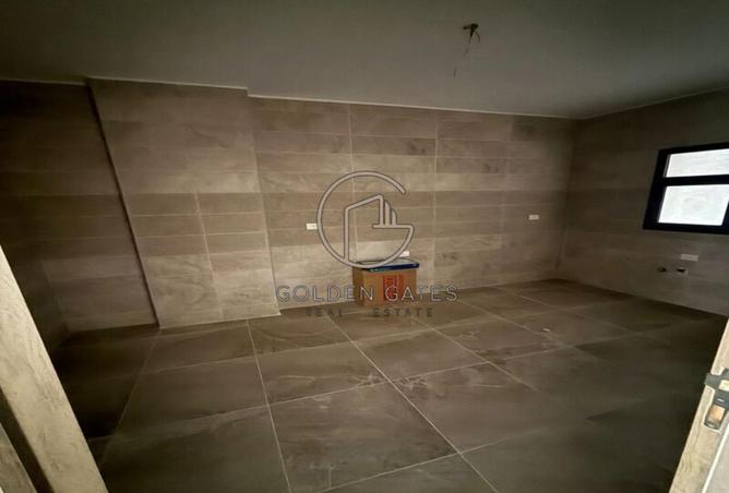 8492801 - Property Image 2