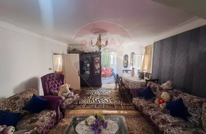 Apartment - 5 Bedrooms - 2 Bathrooms for sale in Ahmed Al Awamri St. - Sidi Beshr - Hay Awal El Montazah - Alexandria