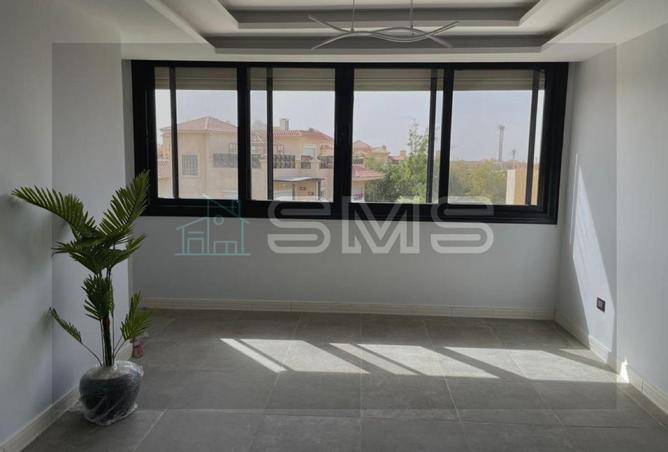 8240016 - Property Image 2