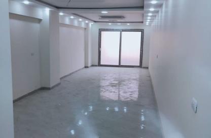 Apartment - 3 Bedrooms - 2 Bathrooms for rent in Gesr Al Suez St. - El Nozha El Gadida - El Nozha - Cairo