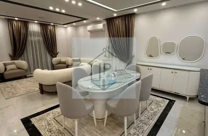 Apartment - 3 Bedrooms - 2 Bathrooms for sale in South Teseen St. - The 5th Settlement - New Cairo City - Cairo