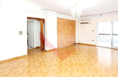 Apartment - 3 Bedrooms - 1 Bathroom for sale in Sidi Gaber St. - Sidi Gaber - Hay Sharq - Alexandria