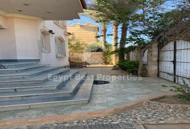 8161094 - Property Image 2