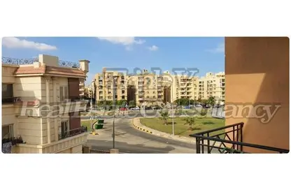 شقة - 3 غرف نوم - 3 حمامات للايجار في لازورد - الحي الثامن - الشيخ زايد - الجيزة