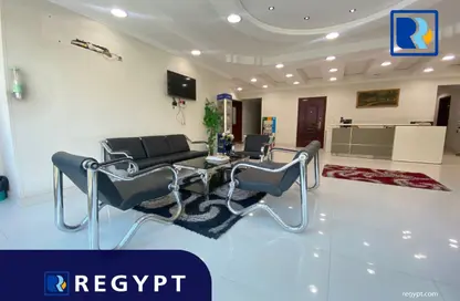 Office Space - Studio - 3 Bathrooms for rent in Zahraa Al Maadi St. - Degla - Hay El Maadi - Cairo