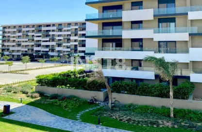 شقة - 3 غرف نوم - 3 حمامات للبيع في كمبوند البروج - كمبوندات الشروق - مدينة الشروق - القاهرة