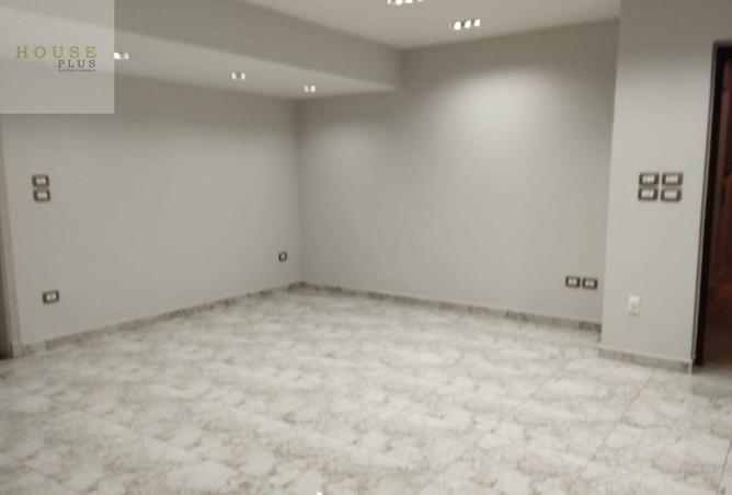 8323685 - Property Image 2