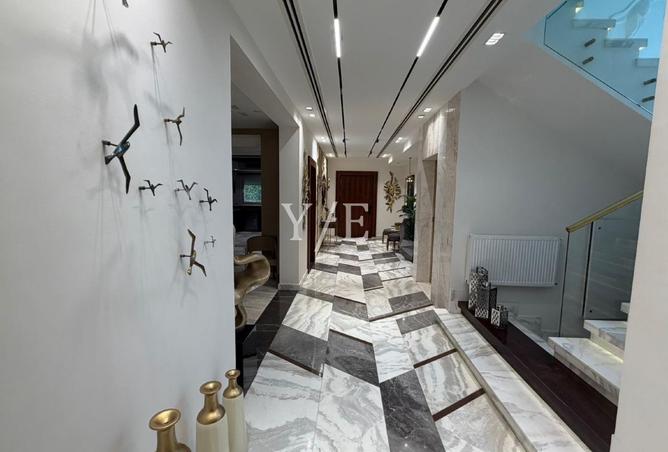 8561109 - Property Image 2