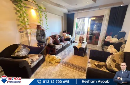 Apartment - 3 Bedrooms - 1 Bathroom for sale in Port Said St. - Sporting - Hay Sharq - Alexandria
