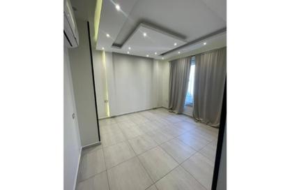 Apartment - 2 Bedrooms - 2 Bathrooms for rent in Palm Hills Village Gate - South Investors Area - New Cairo City - Cairo