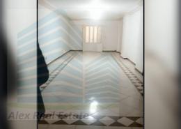 شقة - 3 غرف نوم - 2 حمامات for للايجار in شارع إسماعيل الفنجرى - كامب شيزار - حي وسط - الاسكندرية