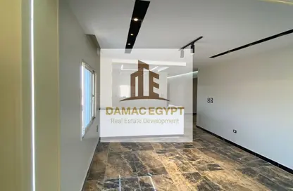 شقة - 3 غرف نوم - 2 حمامات للبيع في شارع المهندس احمد كمال حمدي - الحي السادس عشر - الشيخ زايد - الجيزة