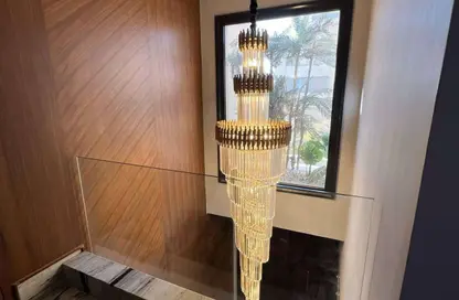 فيلا - 6 غرف نوم - 7 حمامات للبيع في نيو جيزة - طريق مصر اسكندرية الصحراوي - مدينة 6 أكتوبر - الجيزة
