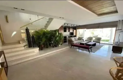 Villa - 5 Bedrooms - 3 Bathrooms for sale in Silva Compound - Sheikh Zayed Compounds - Sheikh Zayed City - Giza