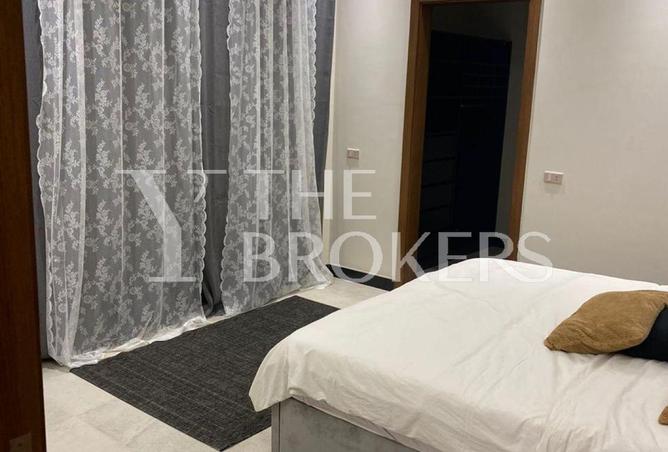 8015884 - Property Image 2