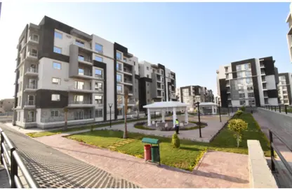 Apartment - 3 Bedrooms - 2 Bathrooms for sale in Univ  and  Schools Area - 5th Settlement Compounds - The 5th Settlement - New Cairo City - Cairo