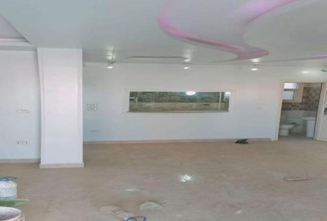 8369176 - Property Main Image