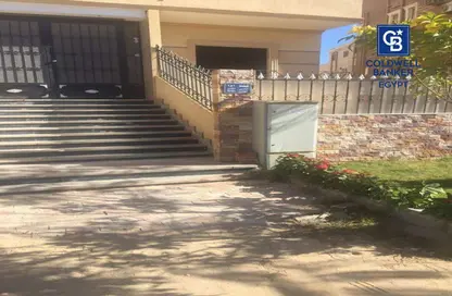 Apartment - 3 Bedrooms - 2 Bathrooms for sale in Sheikh Zayed City - Giza