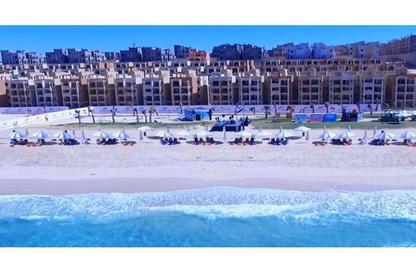شاليه - 2 غرف نوم - 2 حمامات للبيع في إمارتس هايتس - قسم الضبعة - الساحل الشمالي