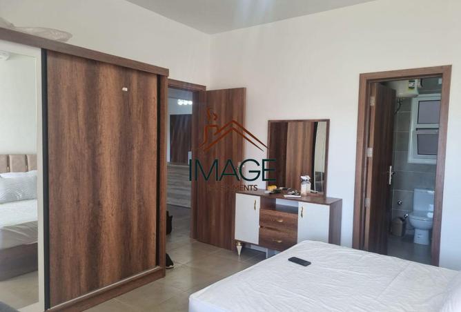 8213601 - Property Image 2