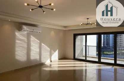 Apartment - 3 Bedrooms - 3 Bathrooms for sale in Park Side Residence - Zed Towers - Sheikh Zayed Compounds - Sheikh Zayed City - Giza