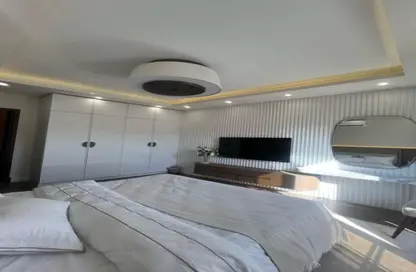 Apartment - 3 Bedrooms - 3 Bathrooms for sale in Skyramp - Sheikh Zayed City - Giza