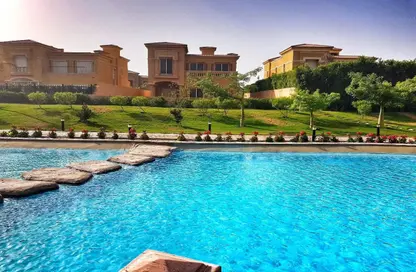 Villa - 6 Bedrooms - 5 Bathrooms for sale in Royal Meadows - Sheikh Zayed Compounds - Sheikh Zayed City - Giza