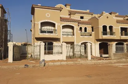 فيلا - 4 غرف نوم - 3 حمامات للبيع في الباتيو برايم - الباتيو - كمبوندات الشروق - مدينة الشروق - القاهرة