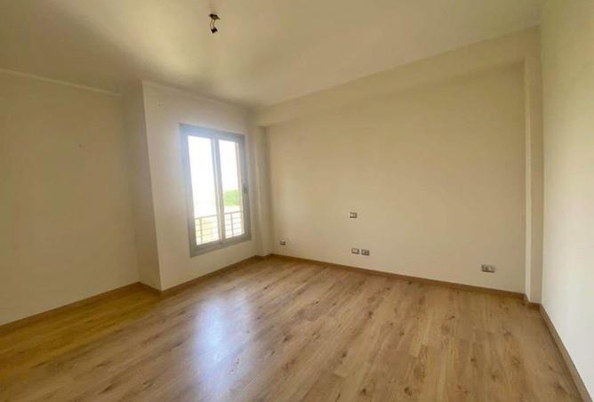 8016557 - Property Image 2