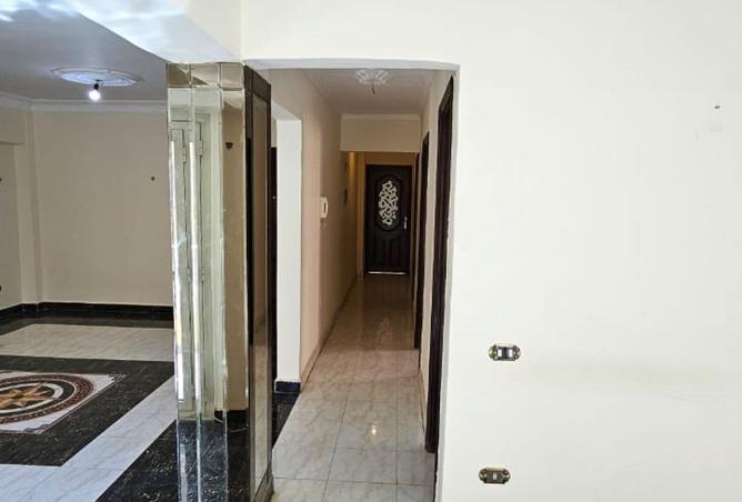 8173896 - Property Image 2