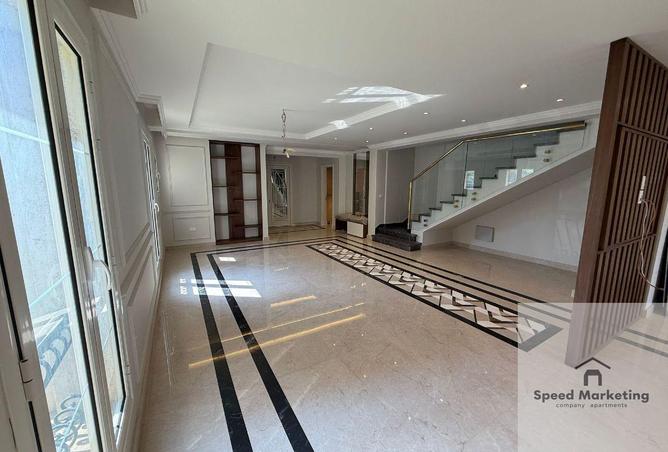 اي فيلا بجاردن متاحه الان للايجار