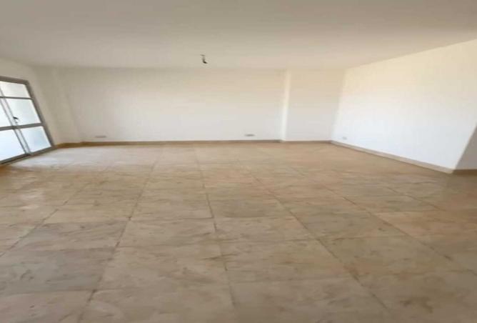 8118358 - Property Image 2