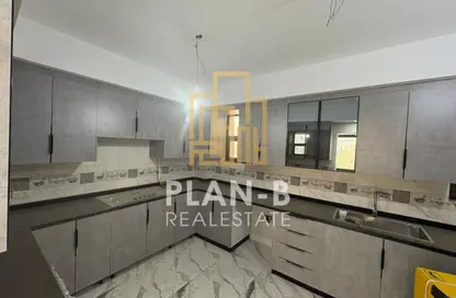 دوبلكس - 3 غرف نوم - 3 حمامات للايجار في 6 ويست - بيفرلي هيلز - كمبوندات الشيخ زايد - الشيخ زايد - الجيزة