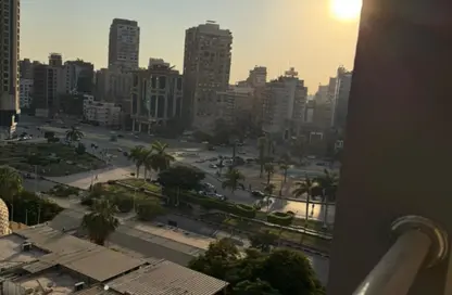 شقة - 3 غرف نوم - 3 حمامات للبيع في شارع الزهور - المهندسين - الجيزة