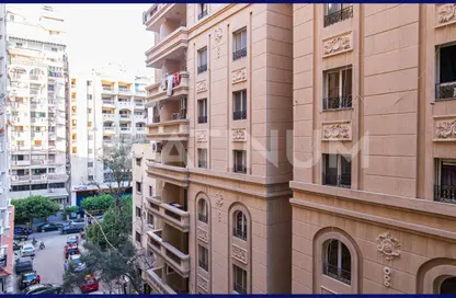 شقة - 3 غرف نوم - 3 حمامات للبيع في شارع اللواء عبد التواب هديب - سموحة - حي شرق - الاسكندرية
