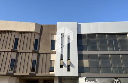 عيادة - استوديو - 2 حمامات للايجار في شارع التسعين الشمالي - التجمع الخامس - مدينة القاهرة الجديدة - القاهرة