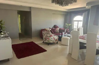 Apartment - 3 Bedrooms - 2 Bathrooms for sale in Ismail Al Kabbany St. - 1st Zone - Nasr City - Cairo