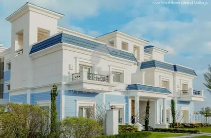 Villa - 4 Bedrooms - 4 Bathrooms for sale in Stei8ht - The 1st Settlement - New Cairo City - Cairo