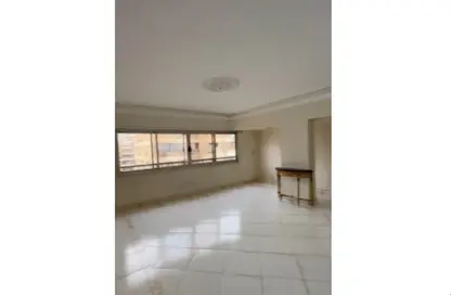 شقة - 3 غرف نوم - 2 حمامات للبيع في مدينة نصر - القاهرة