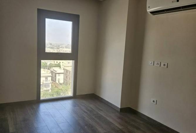 8253373 - Property Image 2